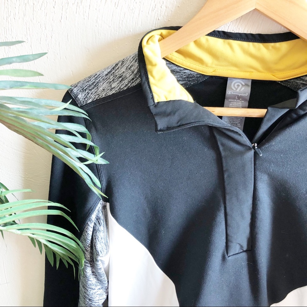 Champion Women’s Half-Zip long sleeve shirt